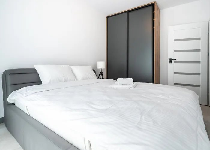 Raciborska 2-Bedroom Apartment